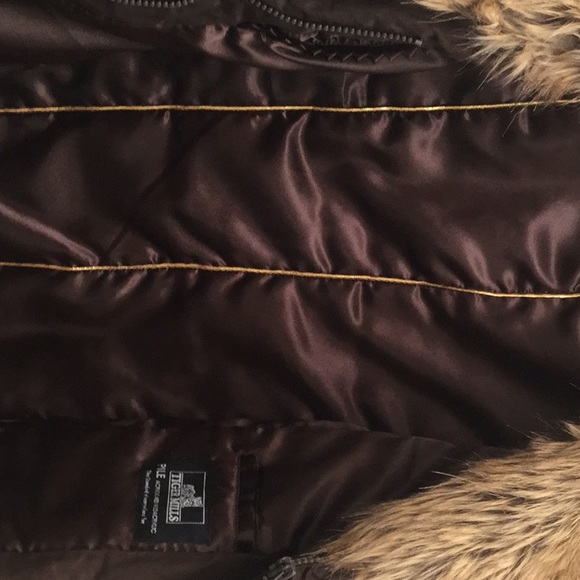 COAT SALE - Dennis Basso Studio coat brown w faux fur cuffs and hood - Picture 4 of 7